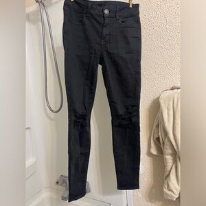 AMERICAN EAGLE BLACK SKINNY JEANS